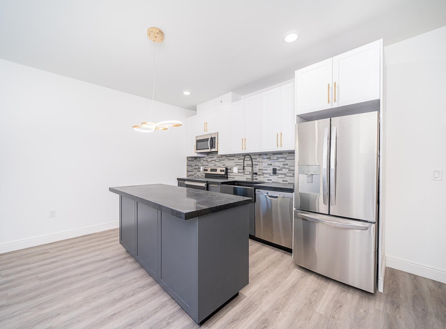 211 BALDWIN AVE Unit: 603