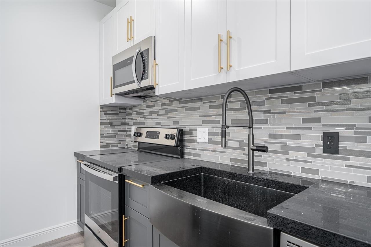 211 BALDWIN AVE Unit: 502