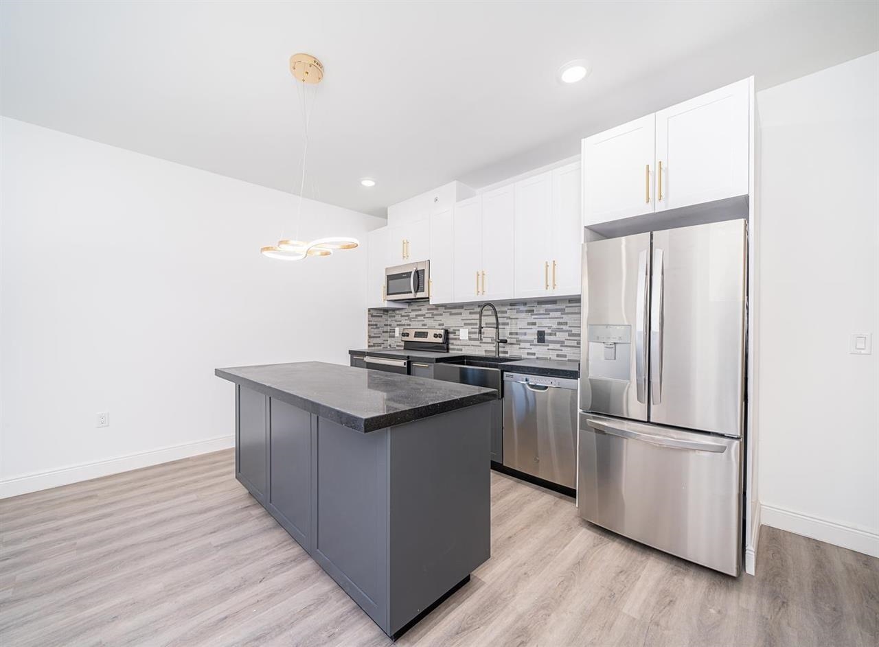 211 BALDWIN AVE Unit: 502
