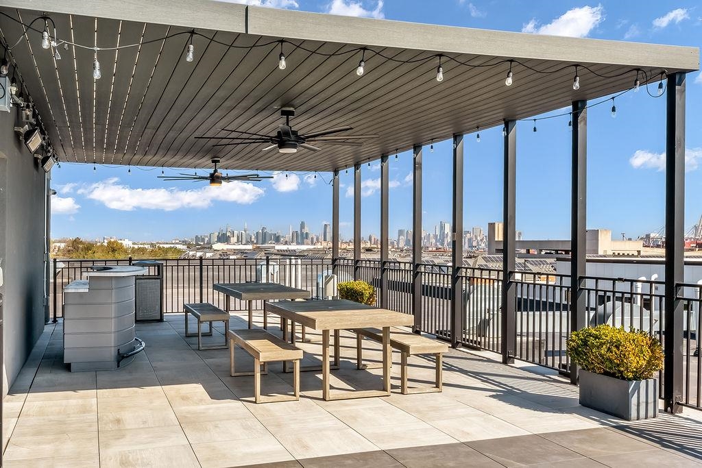 1 FLAGSHIP ST Unit: 417