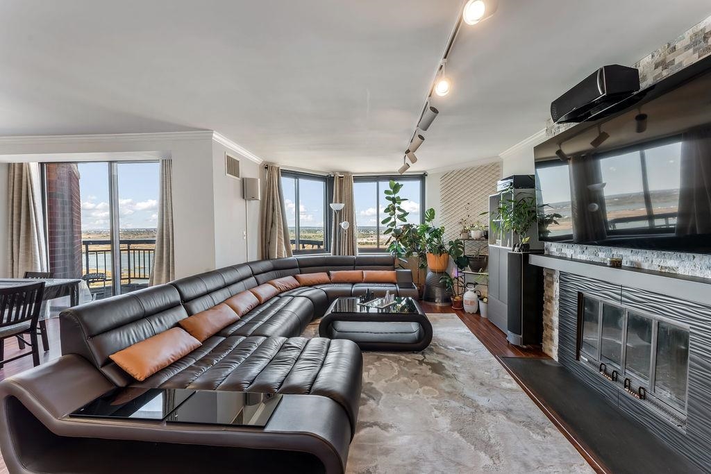 2110 HARMON COVE TOWER