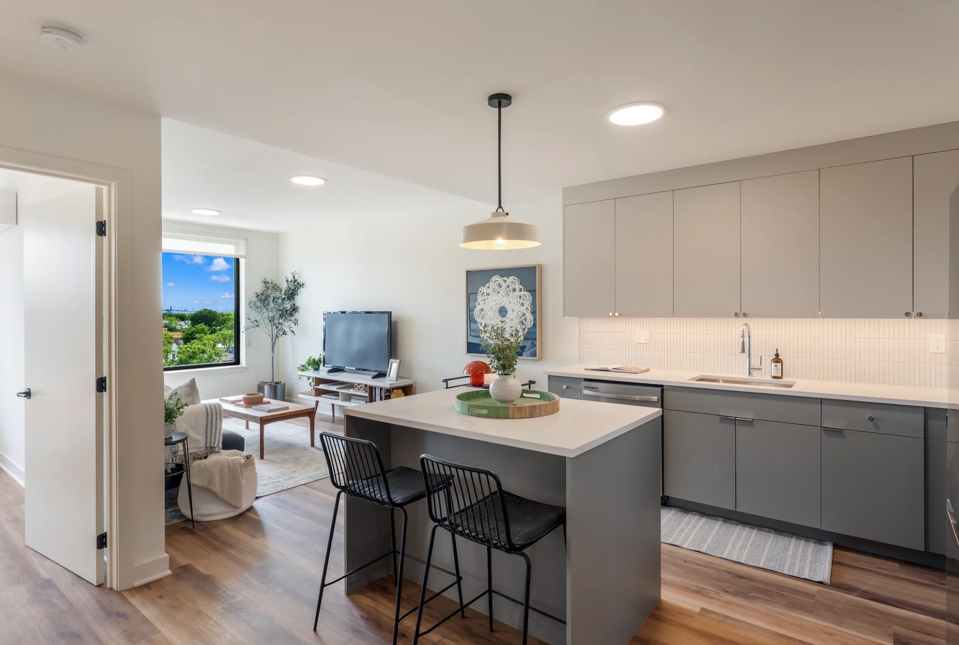 873 COMMUNIPAW AVE Unit: 207