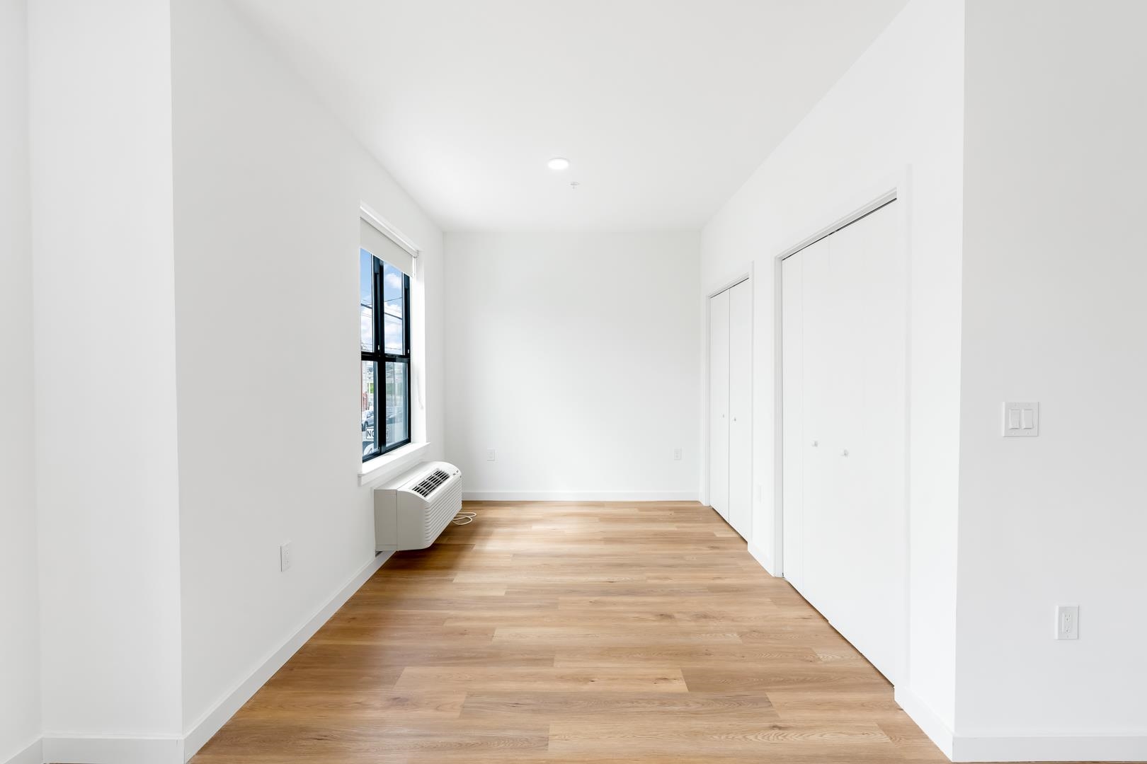 175 WEST 7TH ST Unit: 502