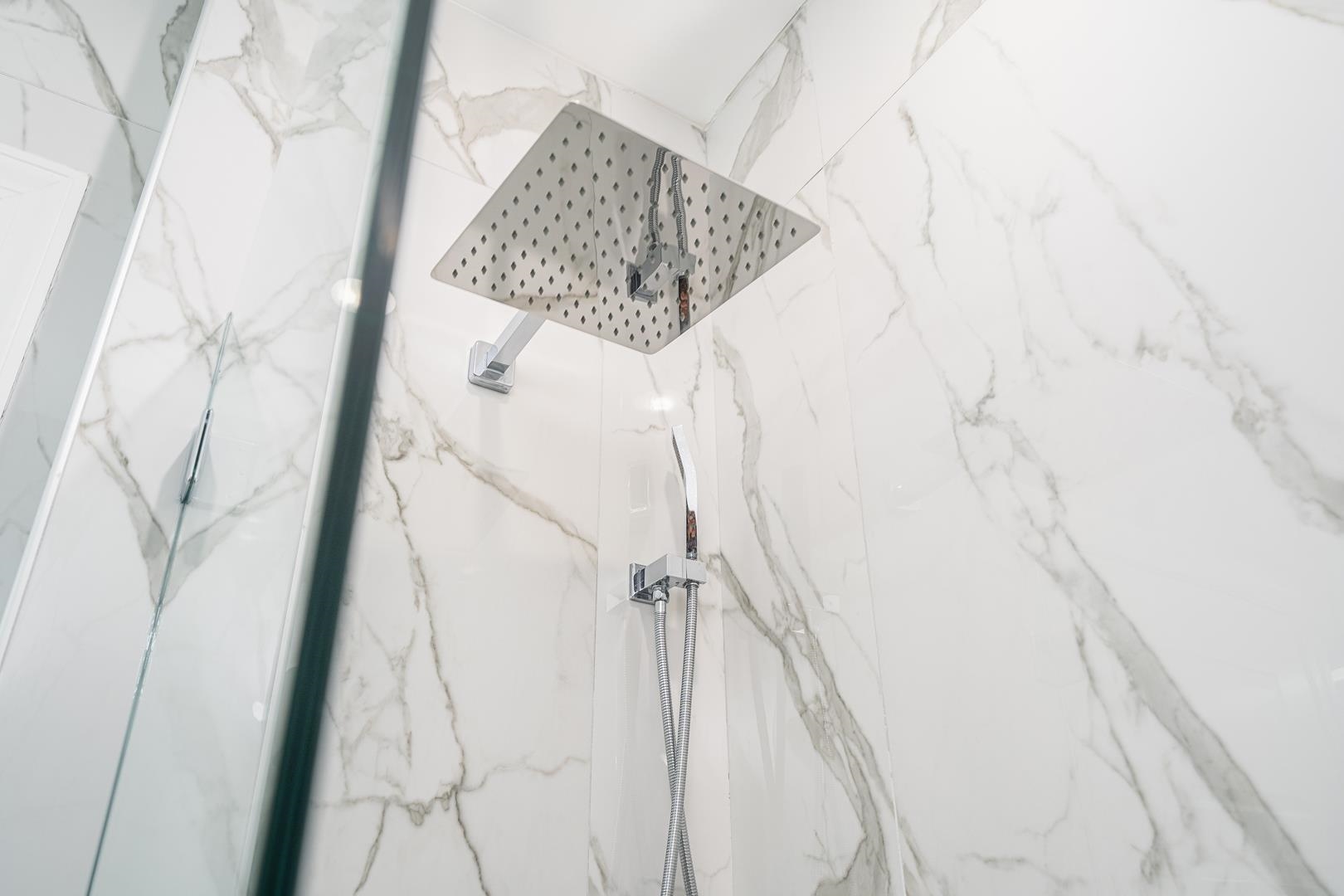 211 BALDWIN AVE Unit: 403