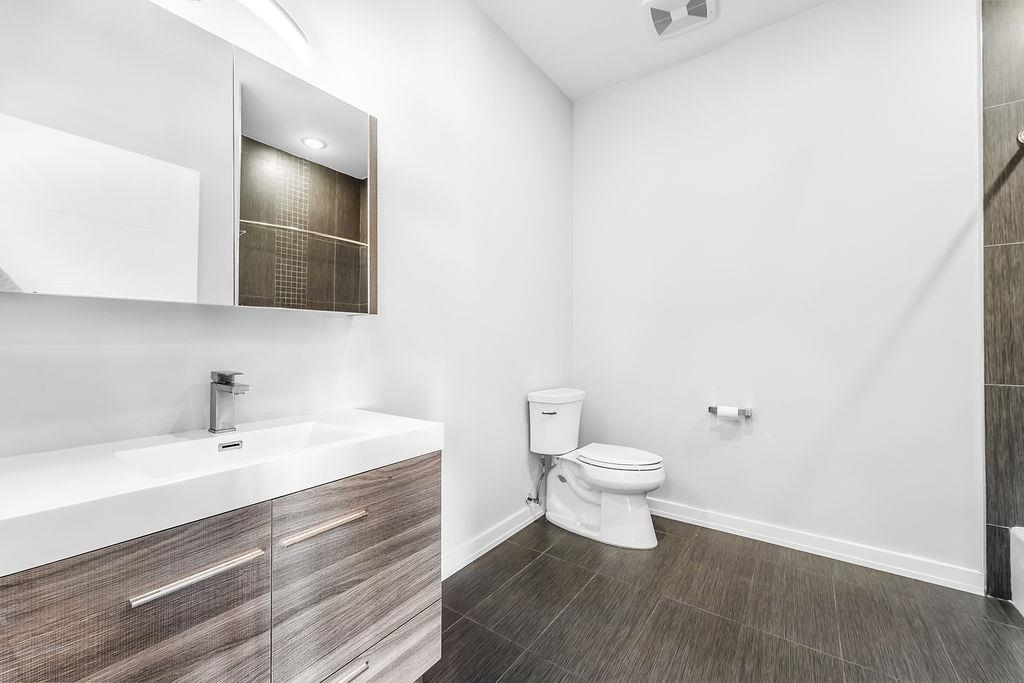 1 FLAGSHIP ST Unit: 406