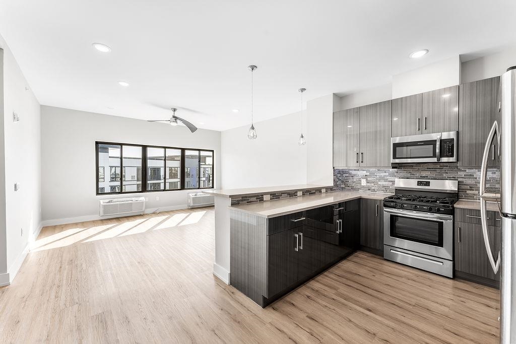 1 FLAGSHIP ST Unit: 504