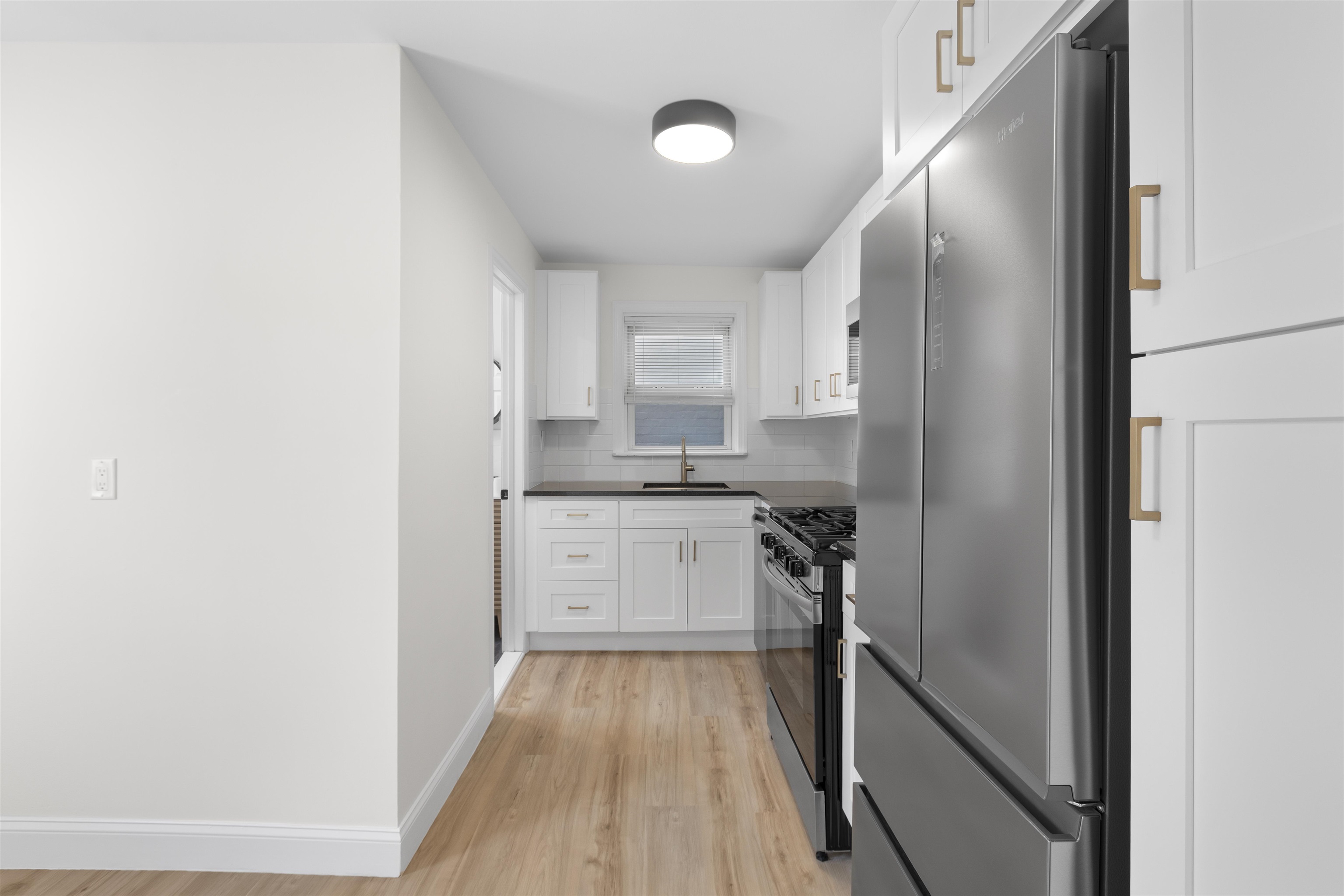 676 CHESTNUT ST Unit: 1