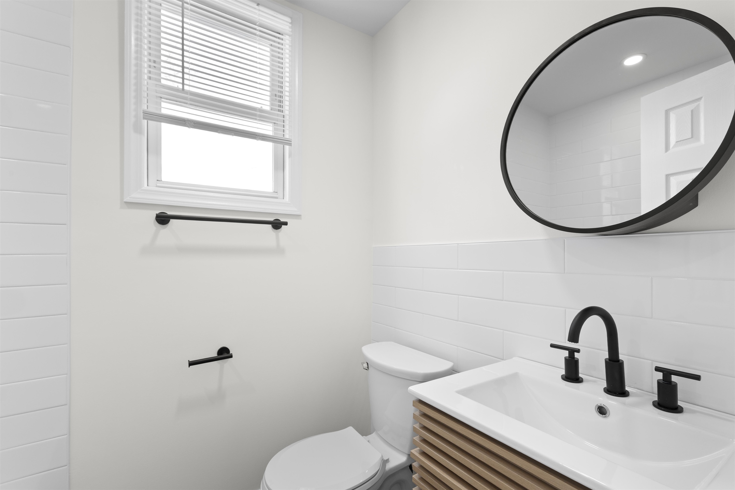 676 CHESTNUT ST Unit: 1