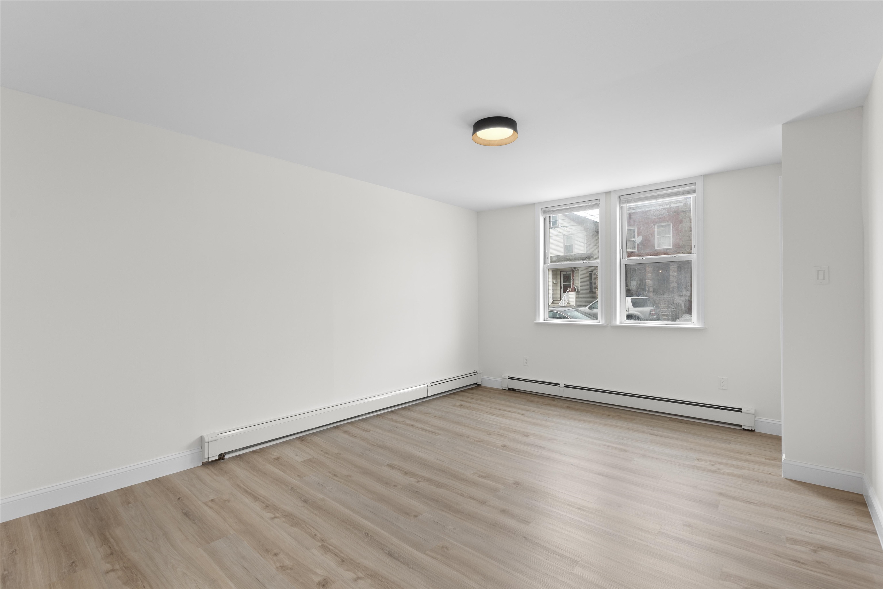 676 CHESTNUT ST Unit: 1