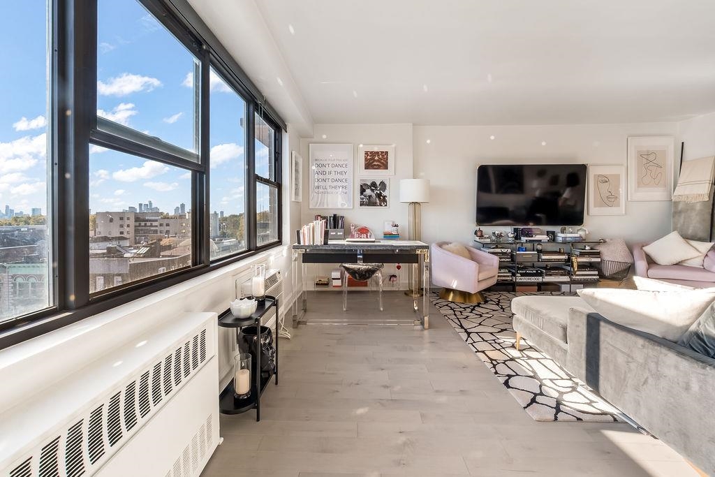 500 CENTRAL AVE Unit: 610