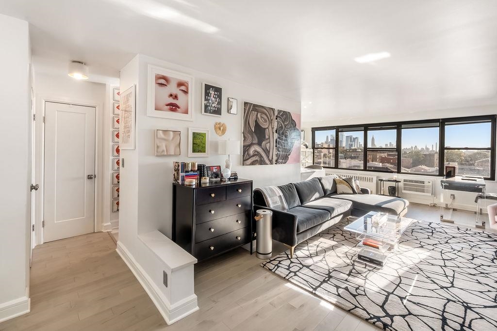 500 CENTRAL AVE Unit: 610