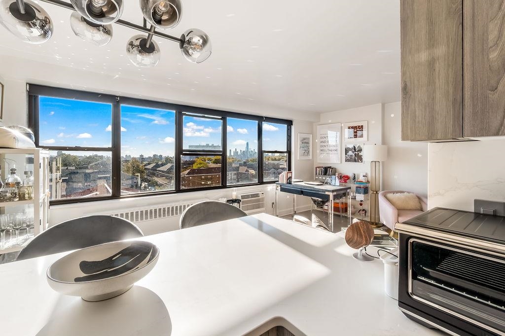 500 CENTRAL AVE Unit: 610