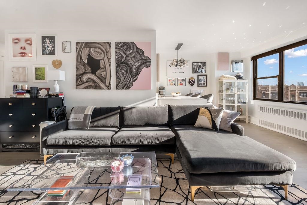 500 CENTRAL AVE Unit: 610