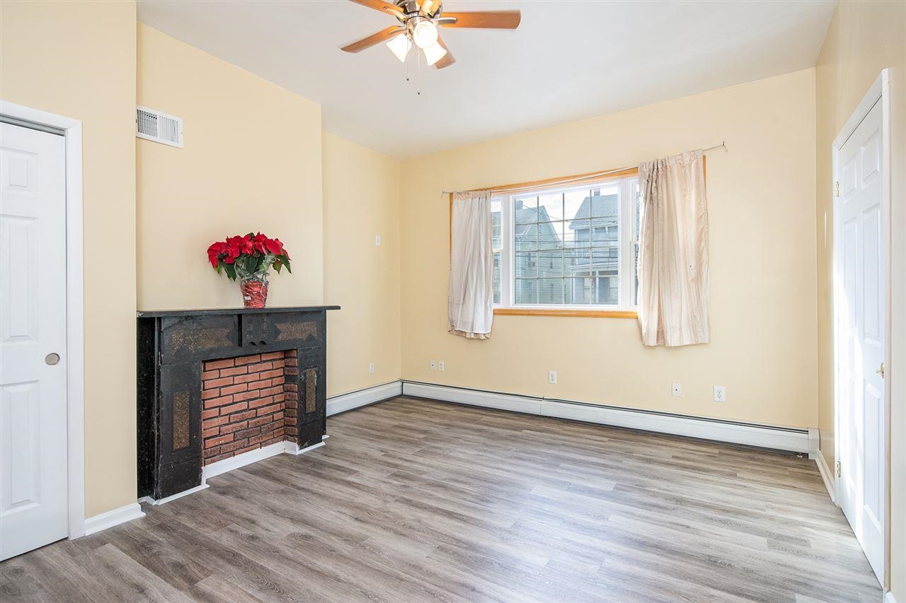 13 EAST 52ND ST Unit: 1