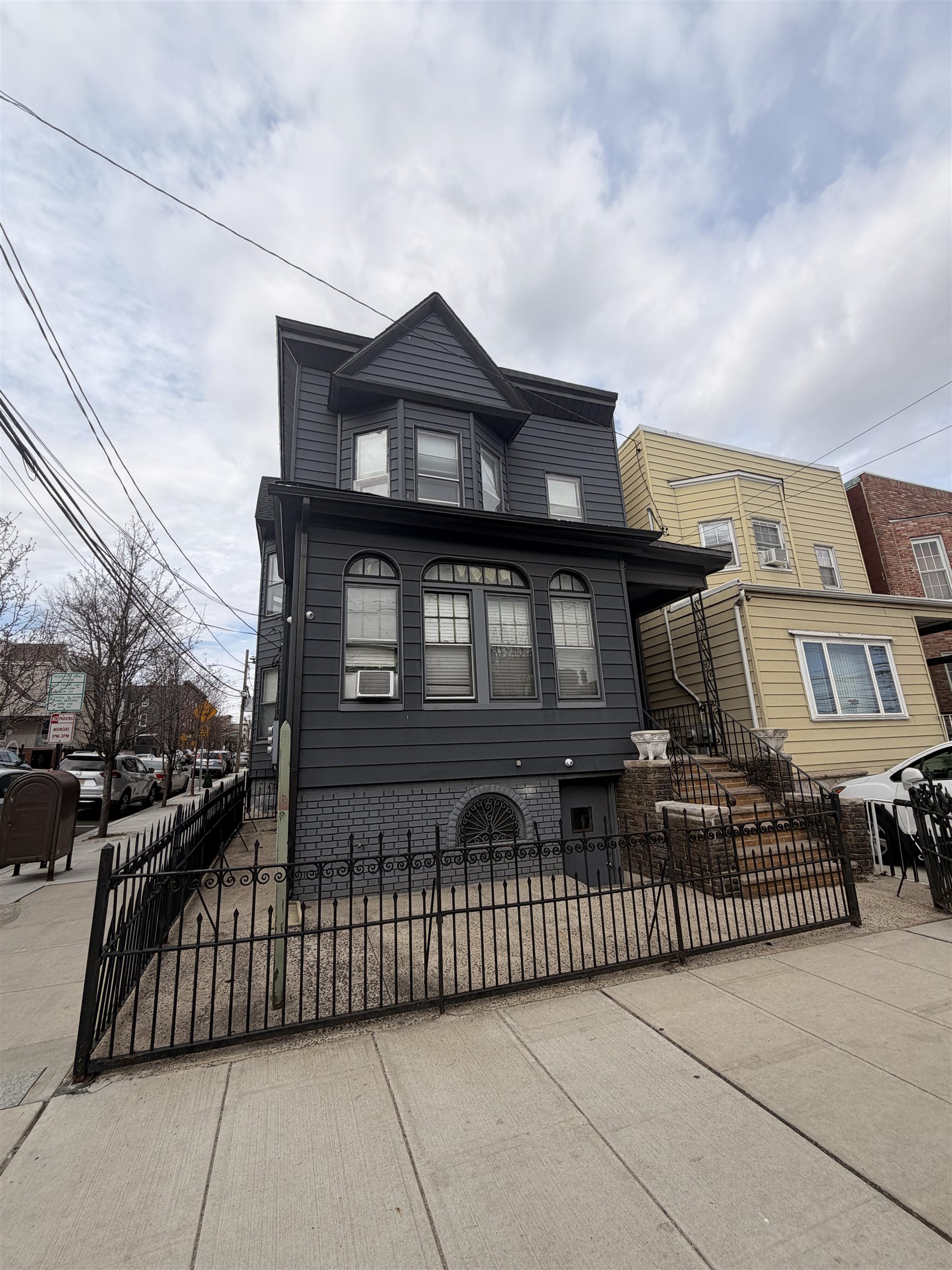 1901 PALISADE AVE Unit: 2