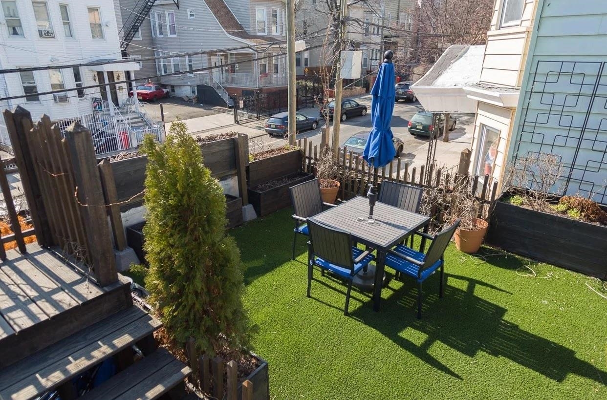 1901 PALISADE AVE Unit: 2