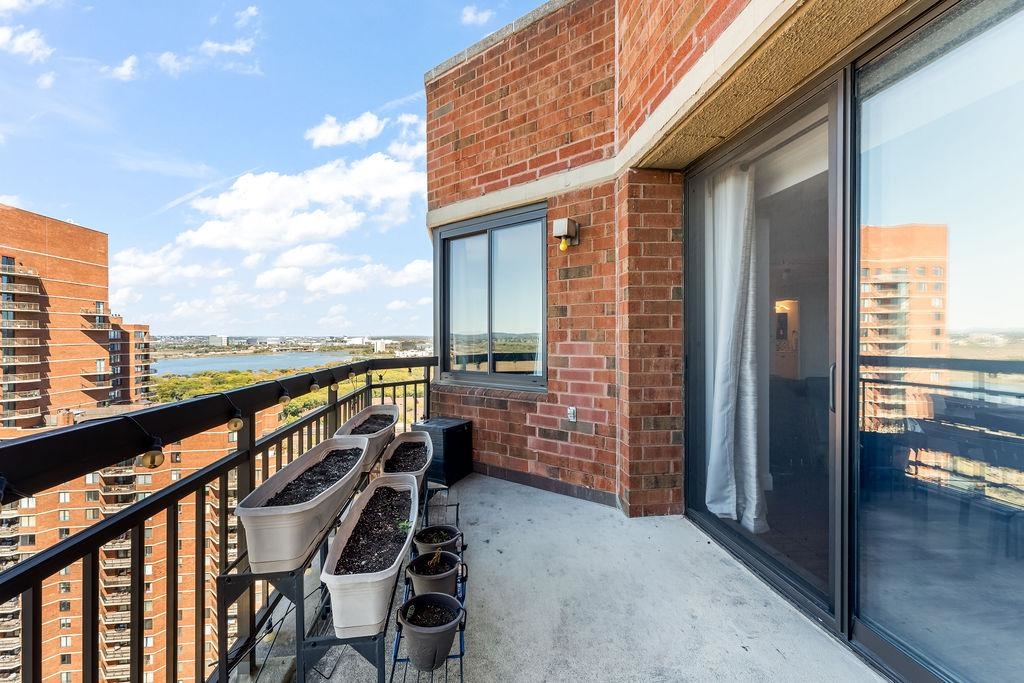 2110 HARMON COVE TOWER Unit: Penthouse