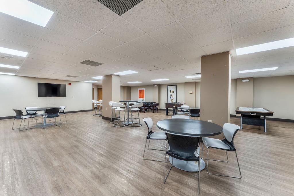 2110 HARMON COVE TOWER Unit: Penthouse