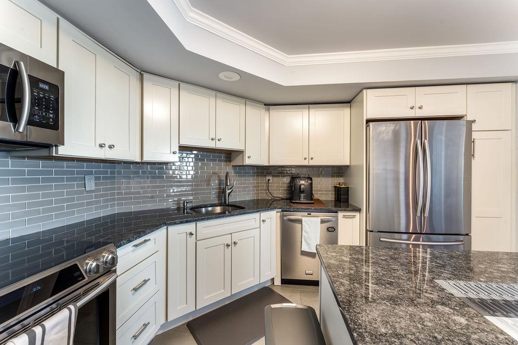 2110 HARMON COVE TOWER Unit: Penthouse