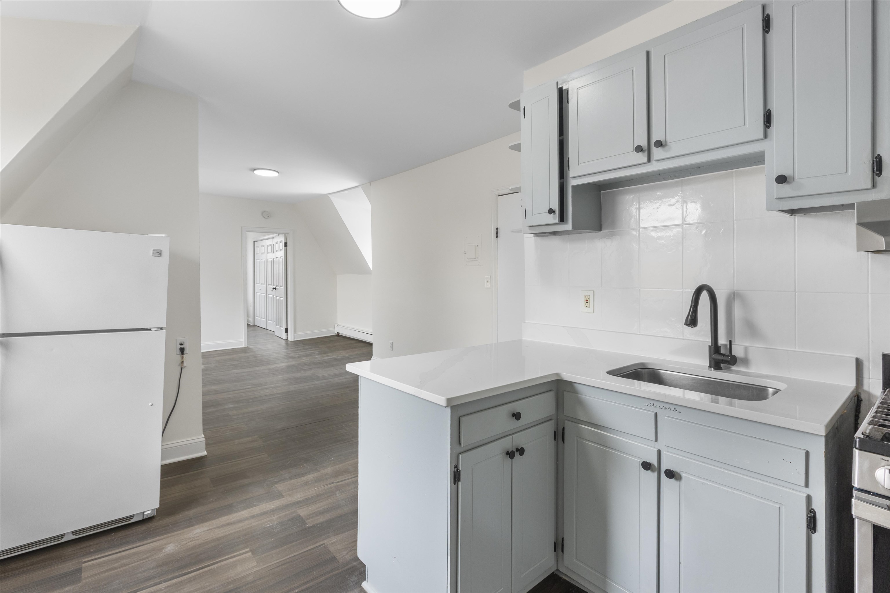 676 CHESTNUT ST Unit: 2