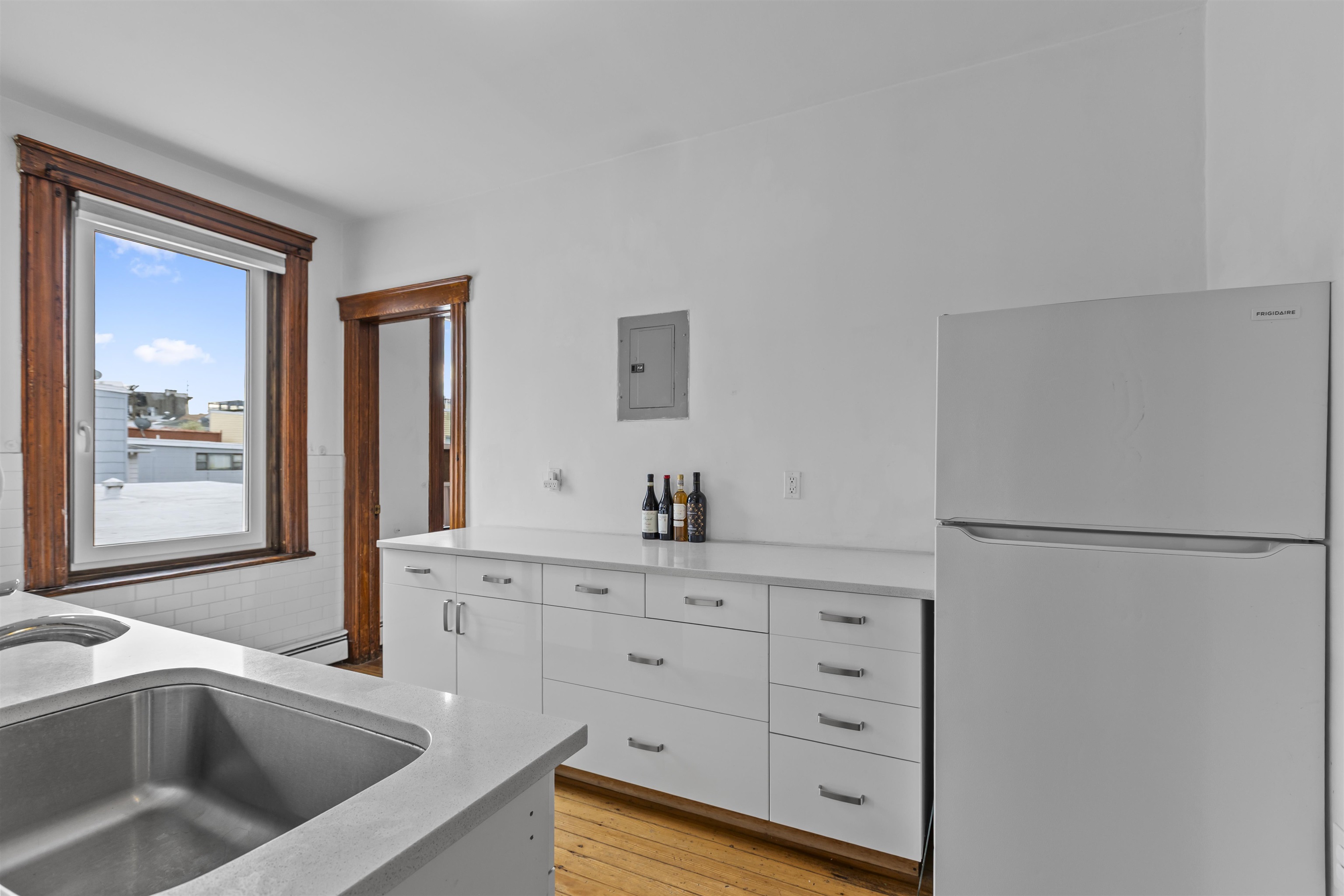 201 19TH ST Unit: 2R