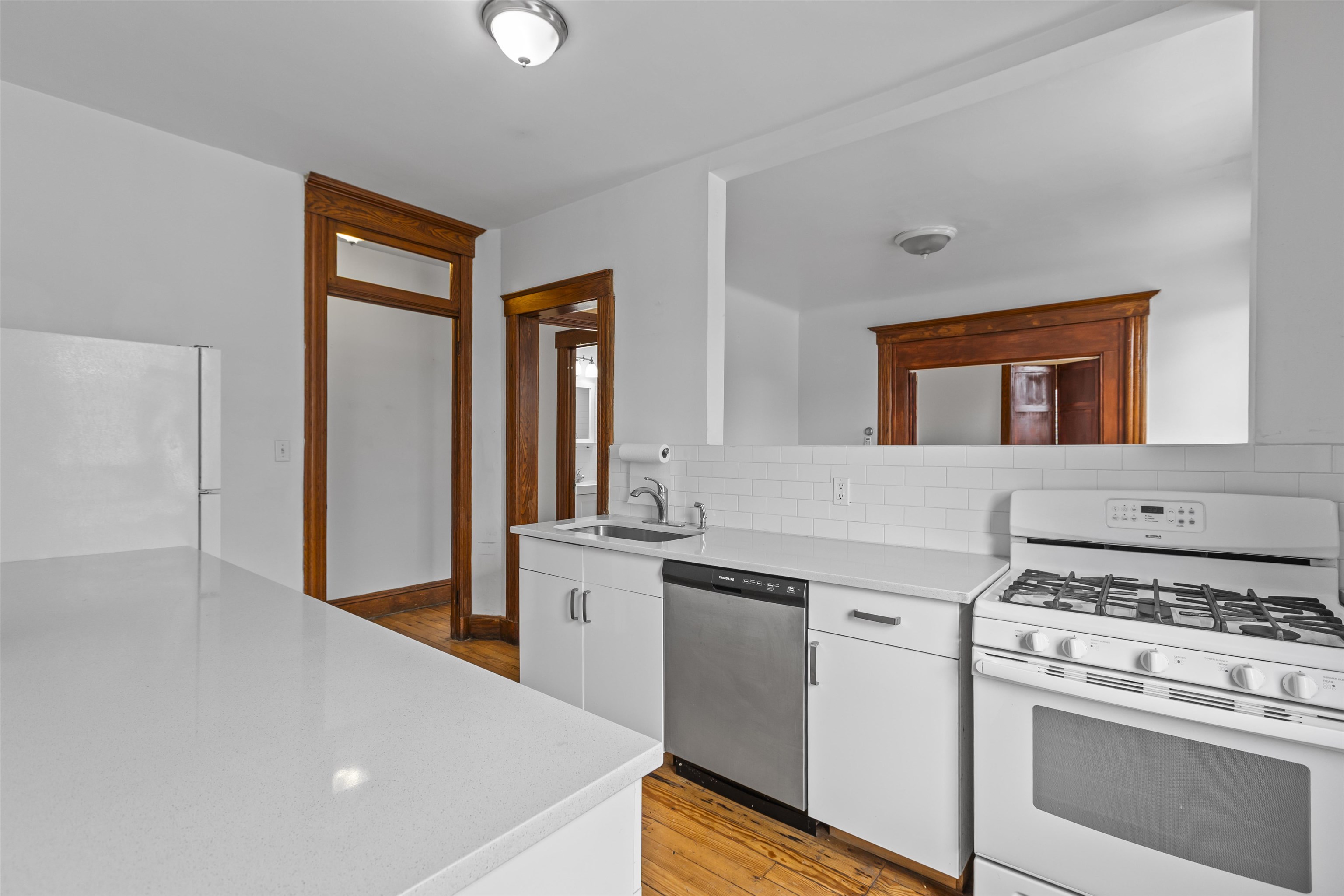 201 19TH ST Unit: 2R