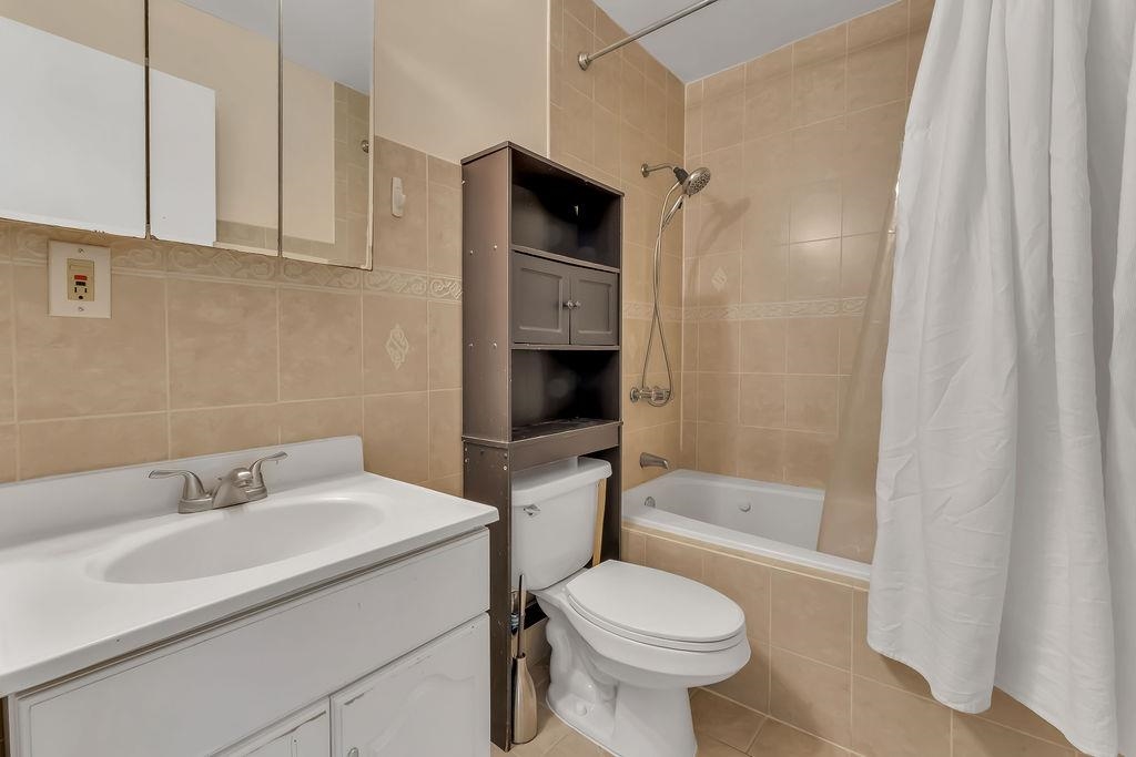 226 49TH ST Unit: 2