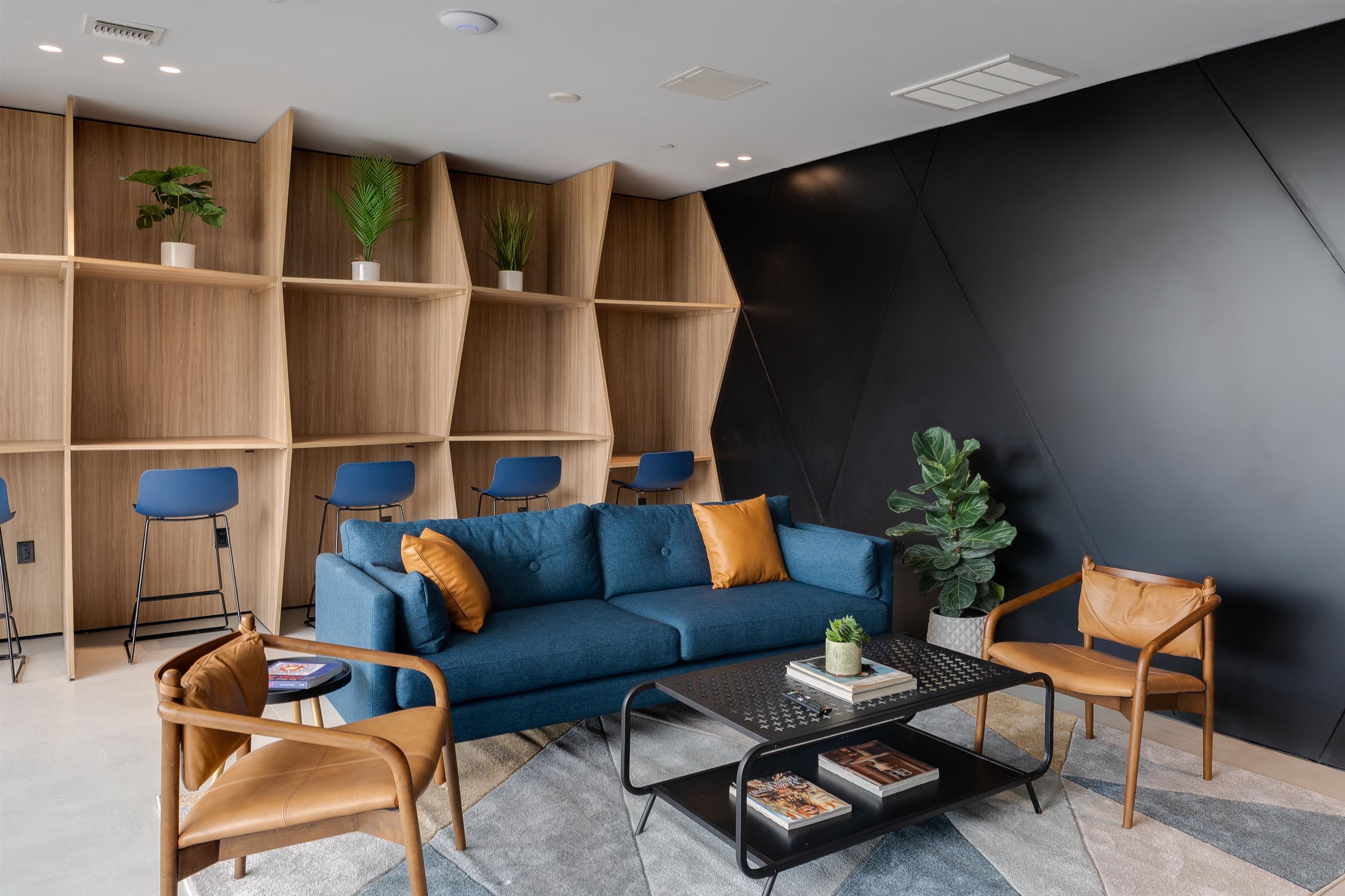 829 GARFIELD AVE Unit: 519