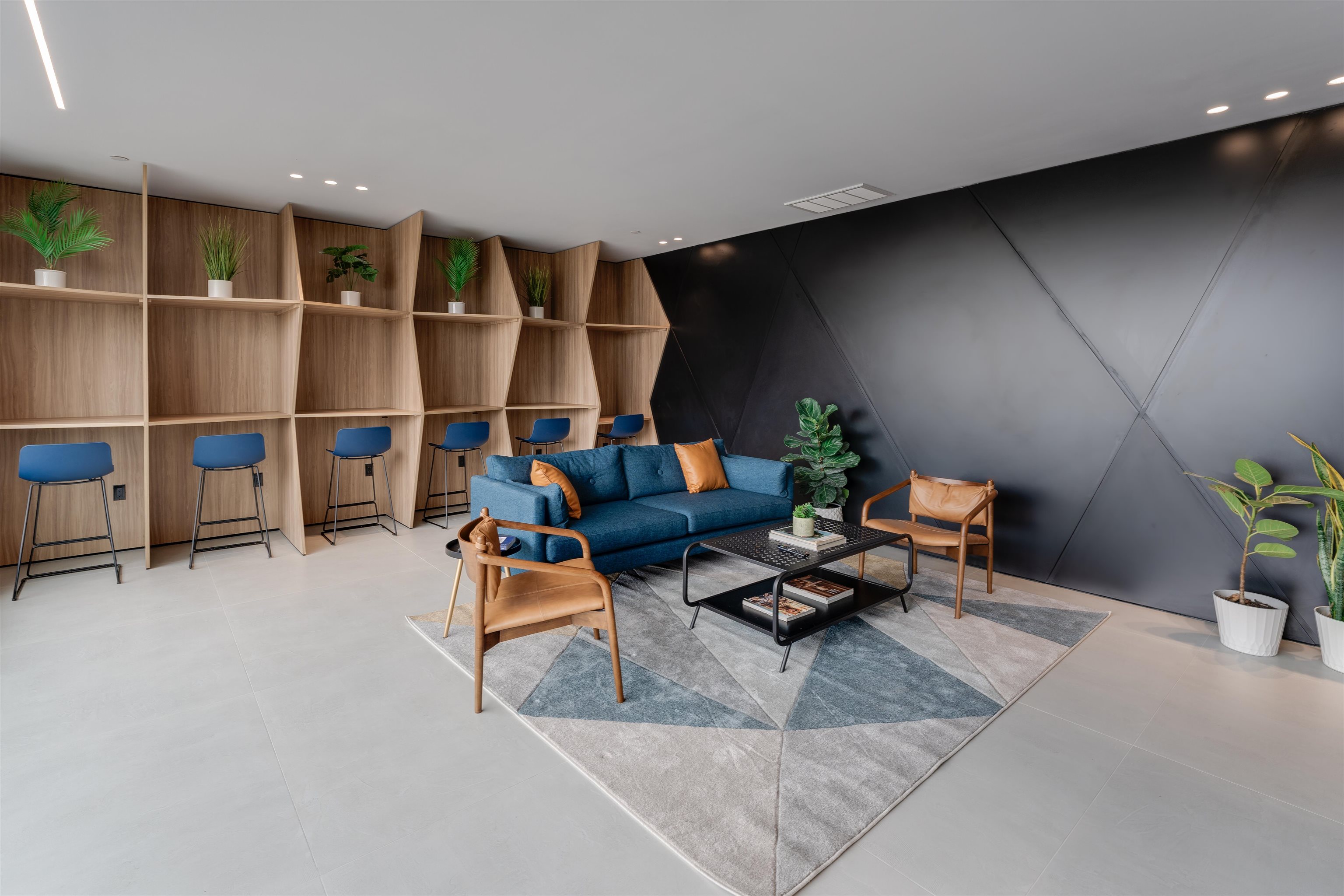 829 GARFIELD AVE Unit: 519