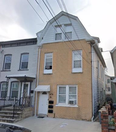 676 CHESTNUT ST Unit: 2