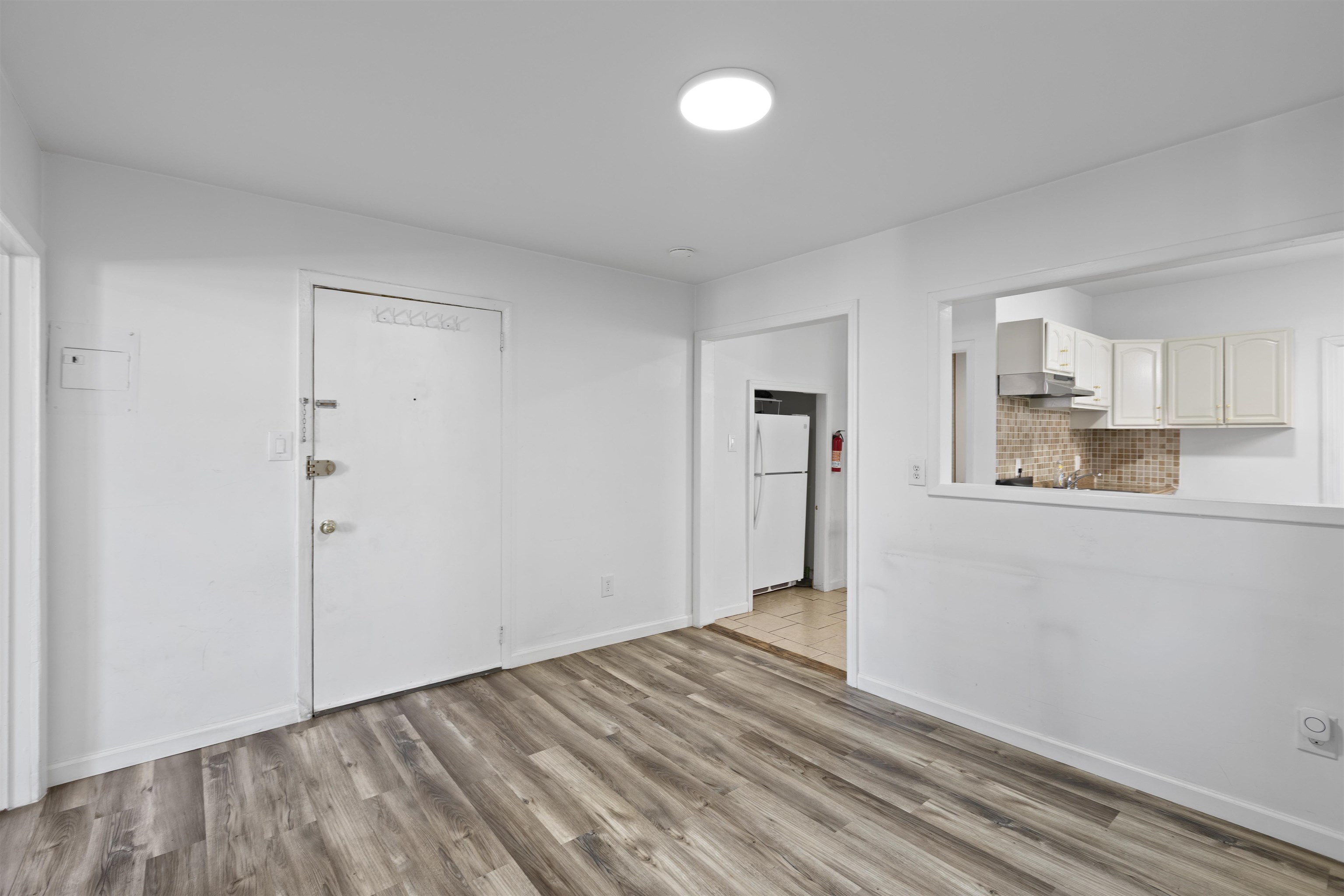 676 CHESTNUT ST Unit: 2