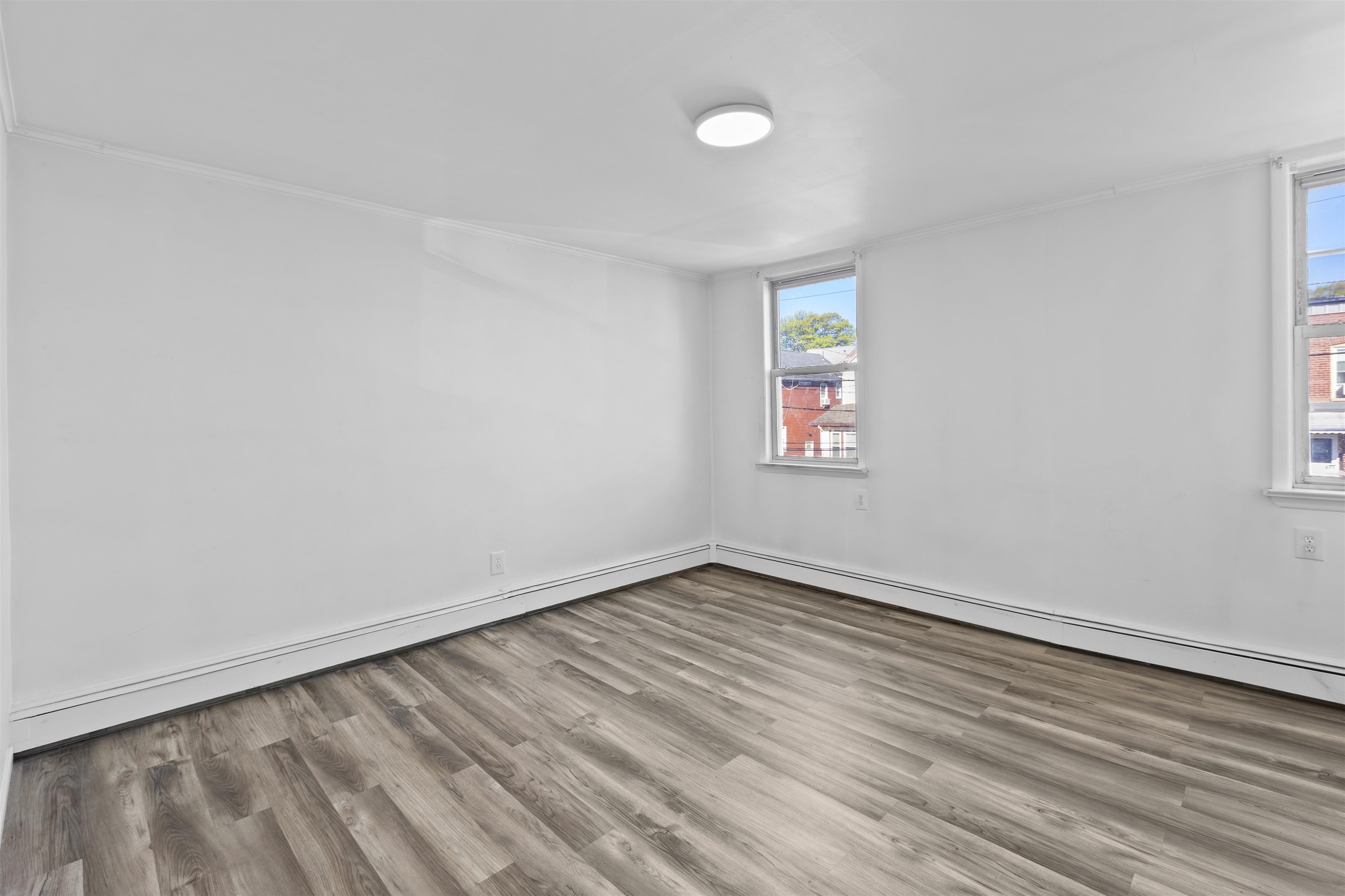 676 CHESTNUT ST Unit: 2