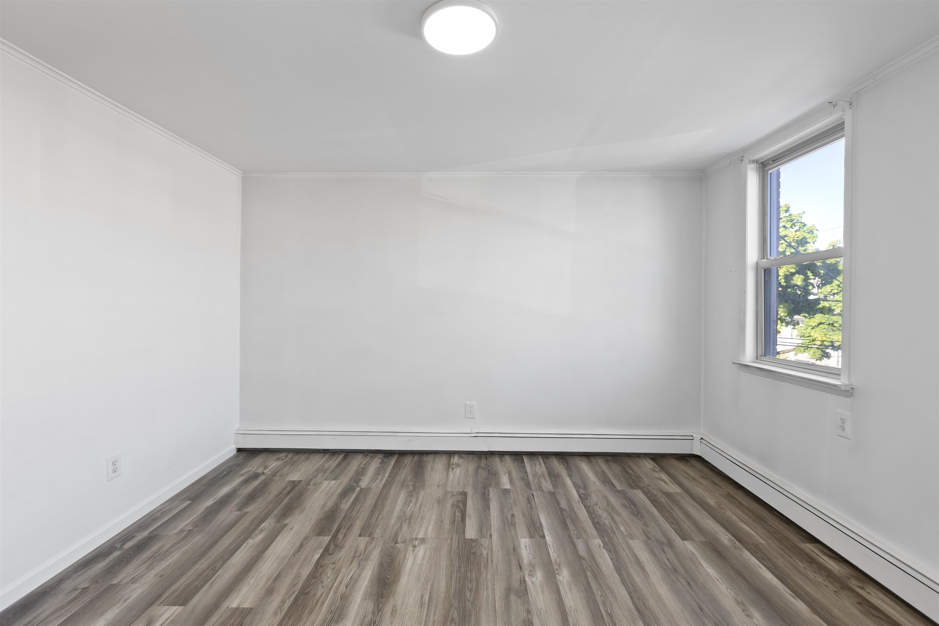 676 CHESTNUT ST Unit: 2