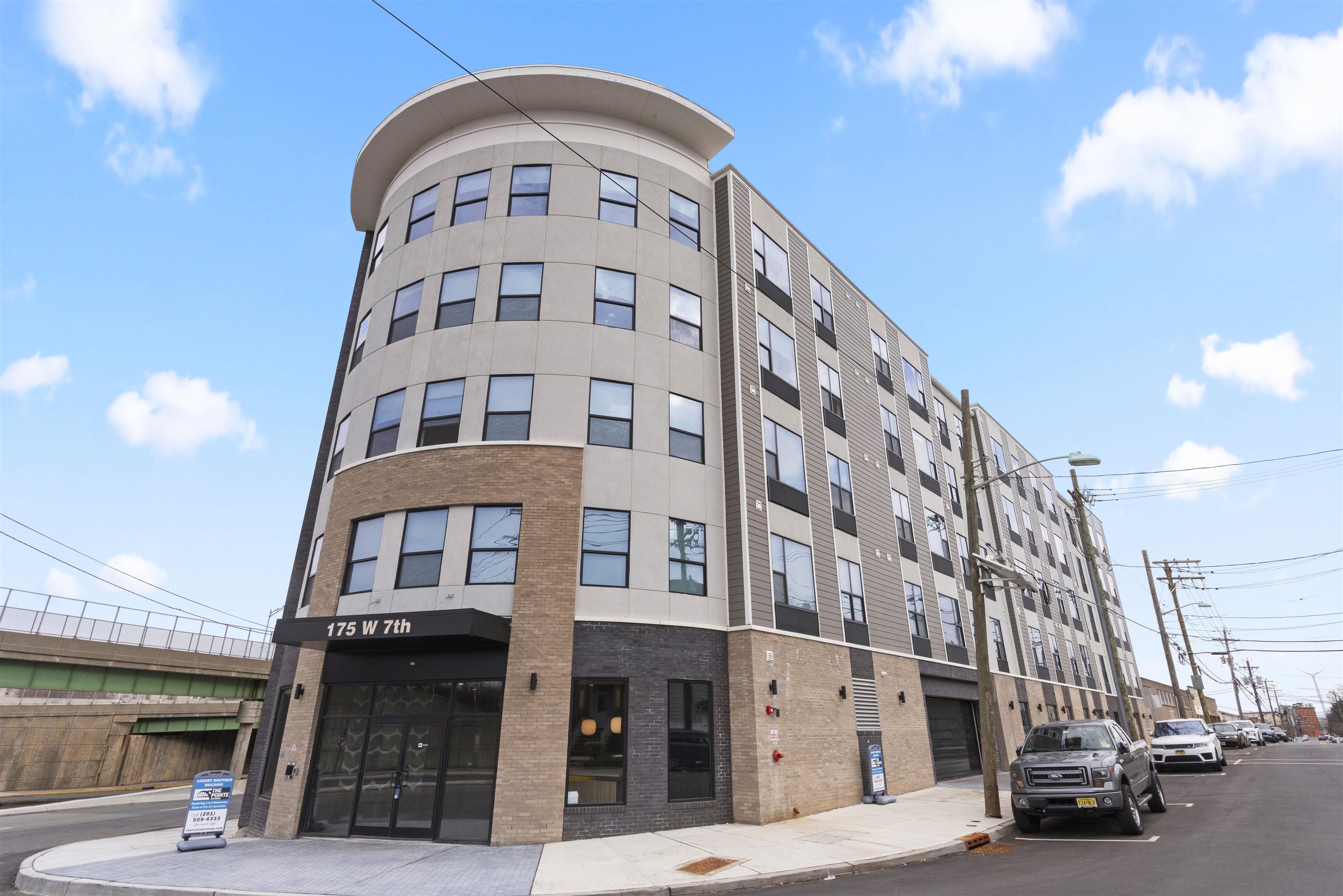 175 WEST 7TH ST Unit: 514