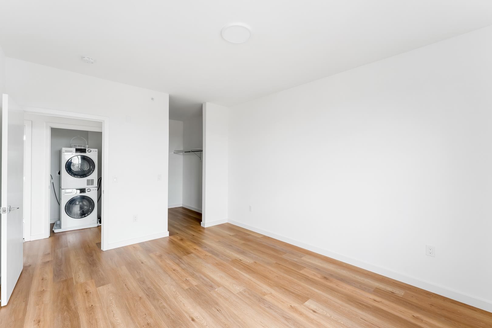 175 WEST 7TH ST Unit: 514