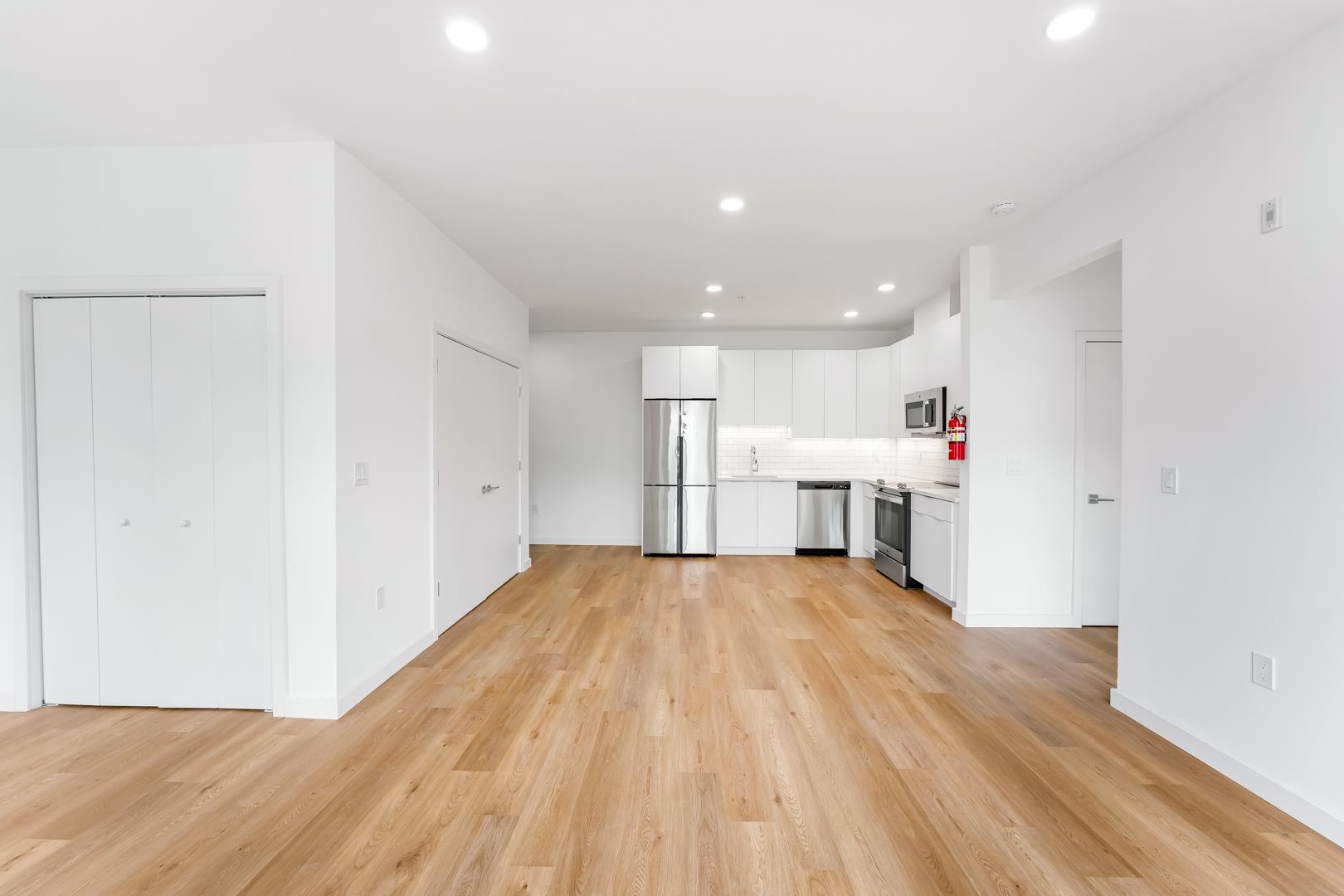 175 WEST 7TH ST Unit: 410