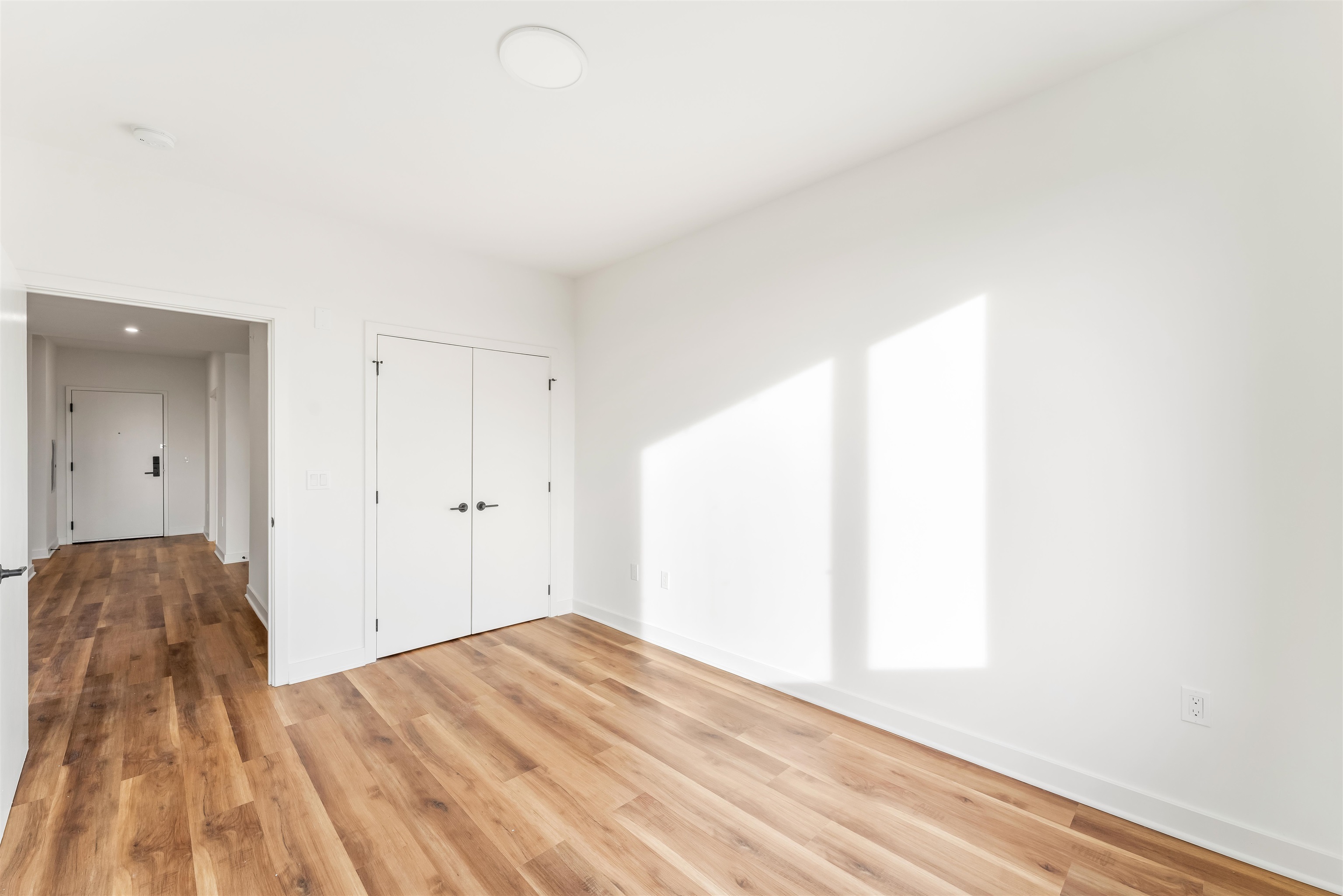 873 COMMUNIPAW AVE Unit: 407