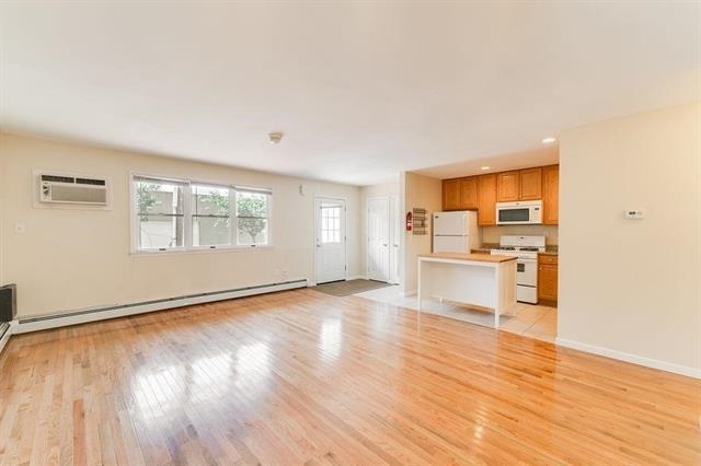 54 CHESTNUT ST