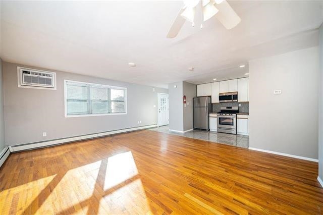 54 CHESTNUT ST