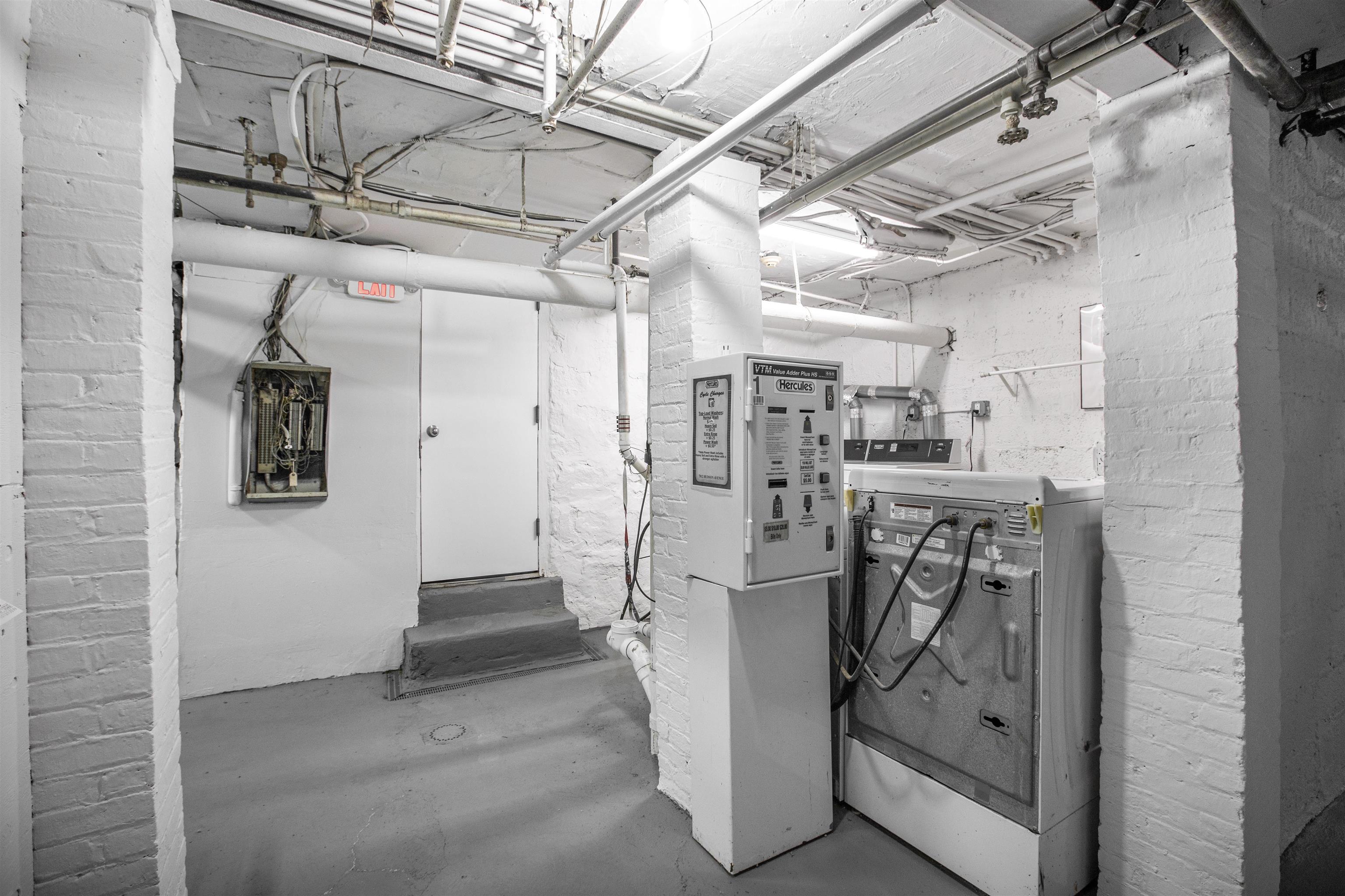 7812 HUDSON AVE Unit: 1B
