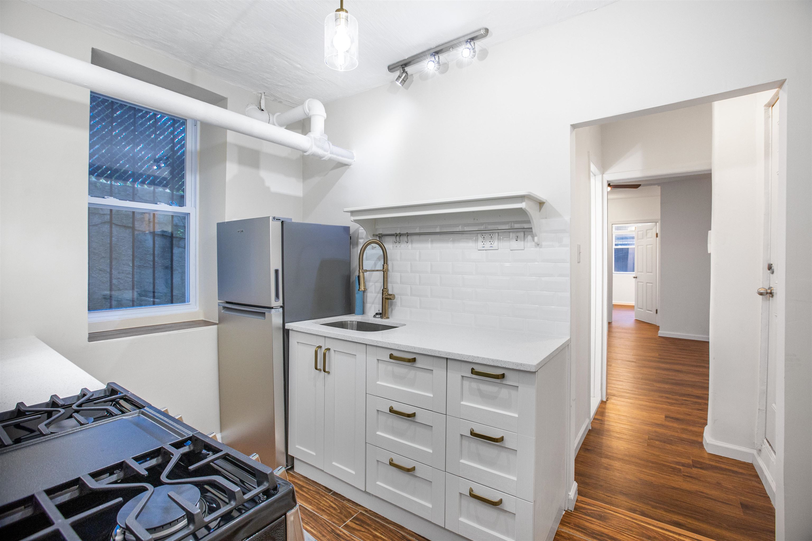 7812 HUDSON AVE Unit: 1B