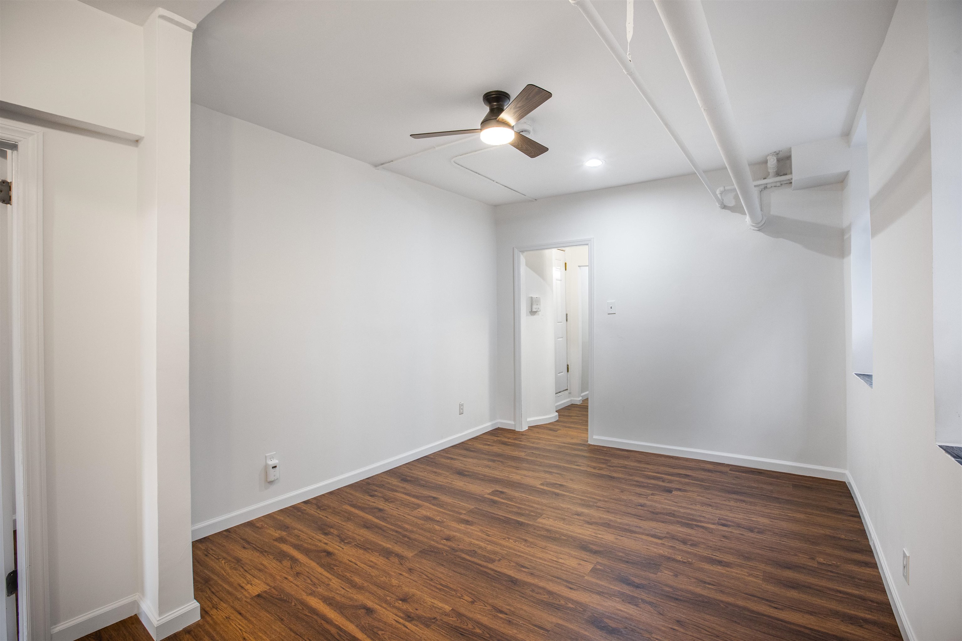 7812 HUDSON AVE Unit: 1B