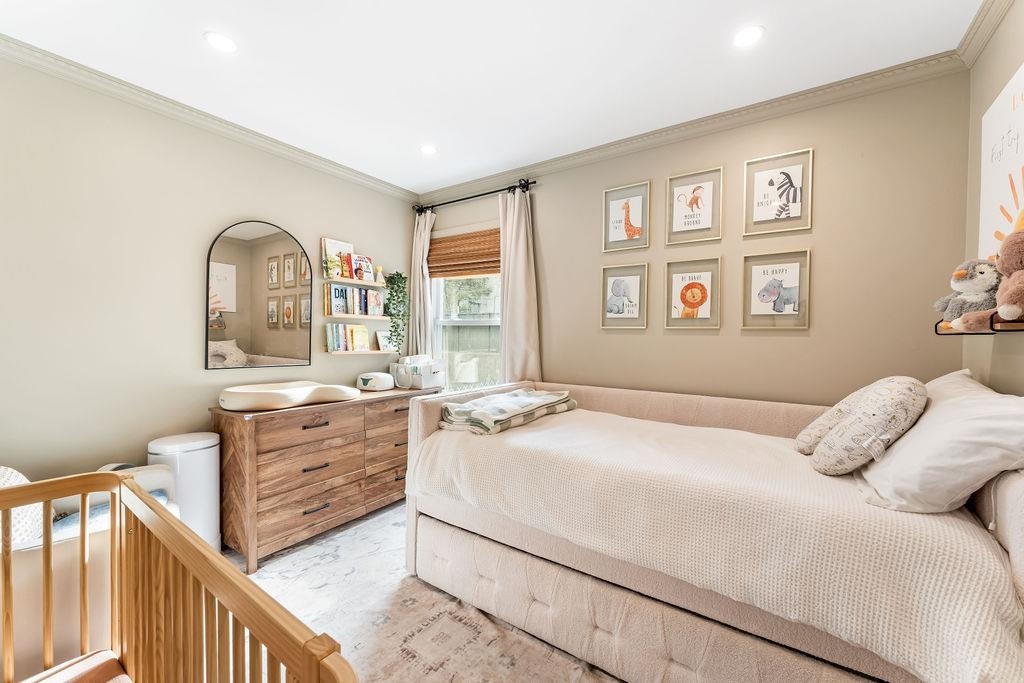 640 38TH ST Unit: 1
