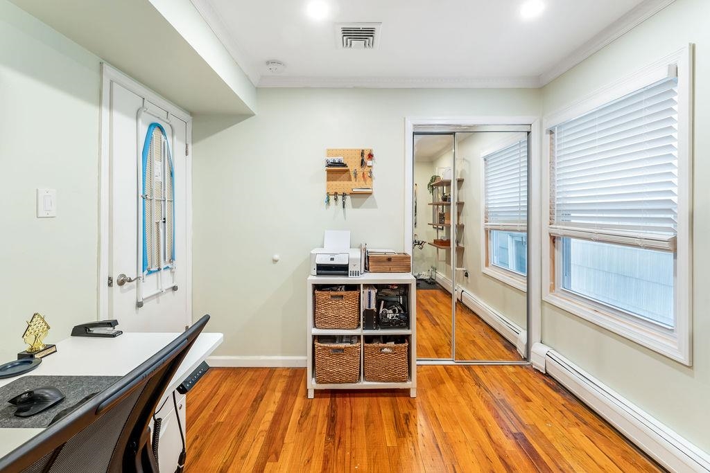 640 38TH ST Unit: 1