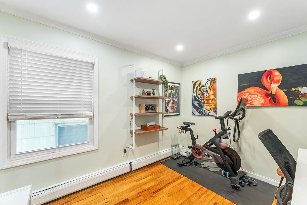 640 38TH ST Unit: 1