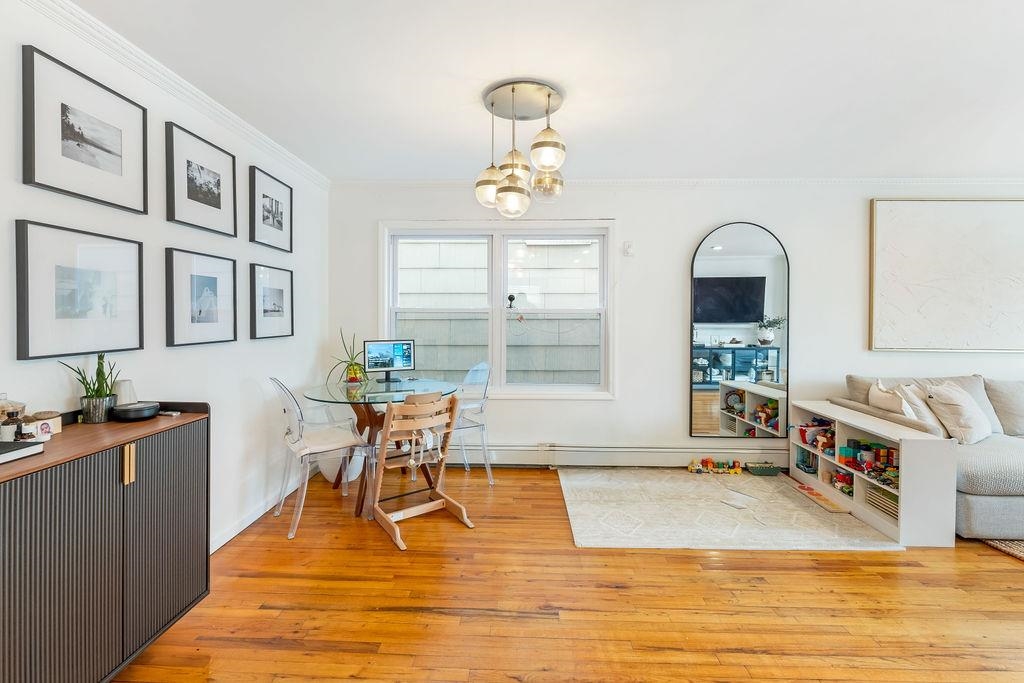640 38TH ST Unit: 1