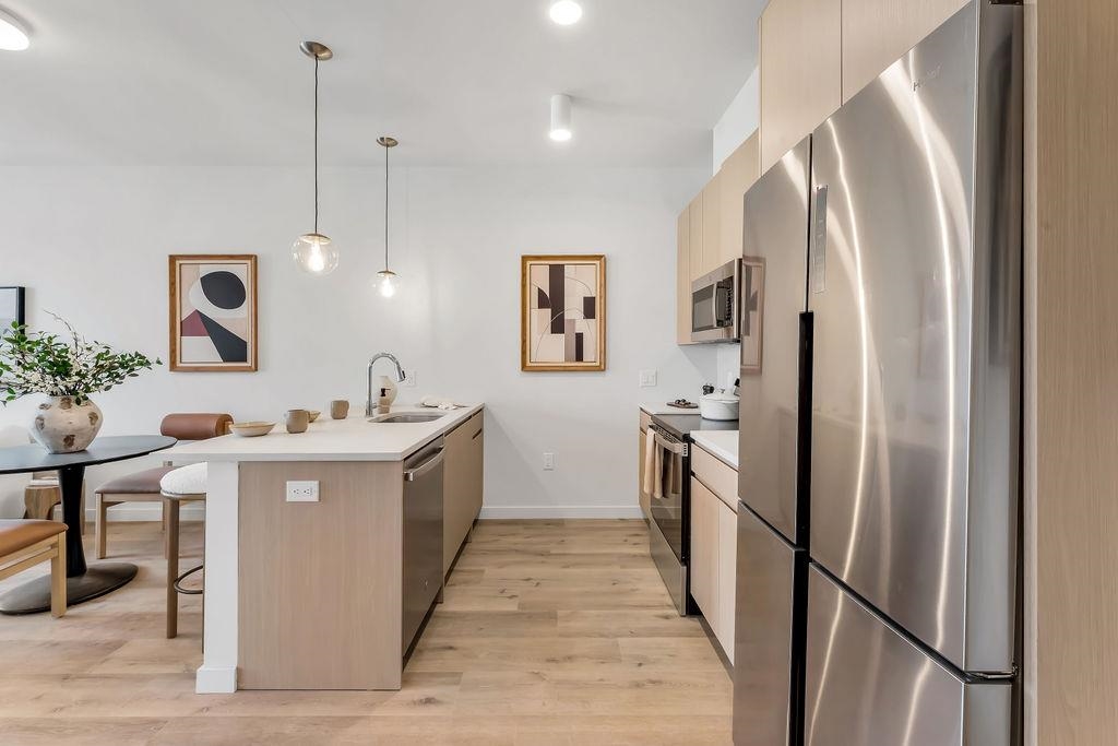 301 WEST SIDE AVE Unit: 411