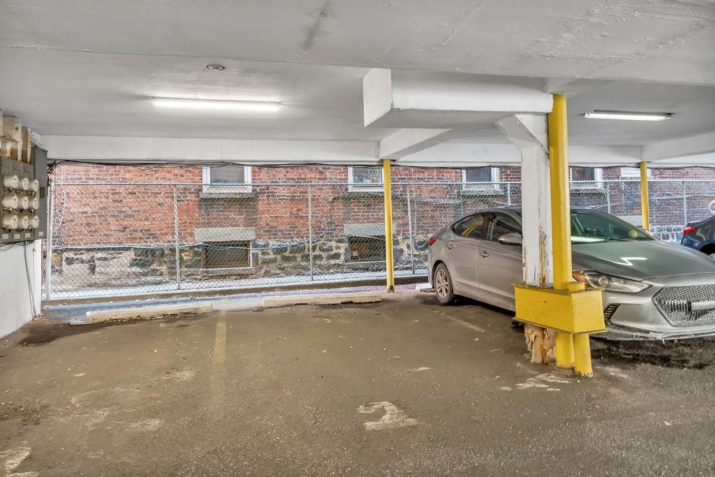 226 49TH ST Unit: 2