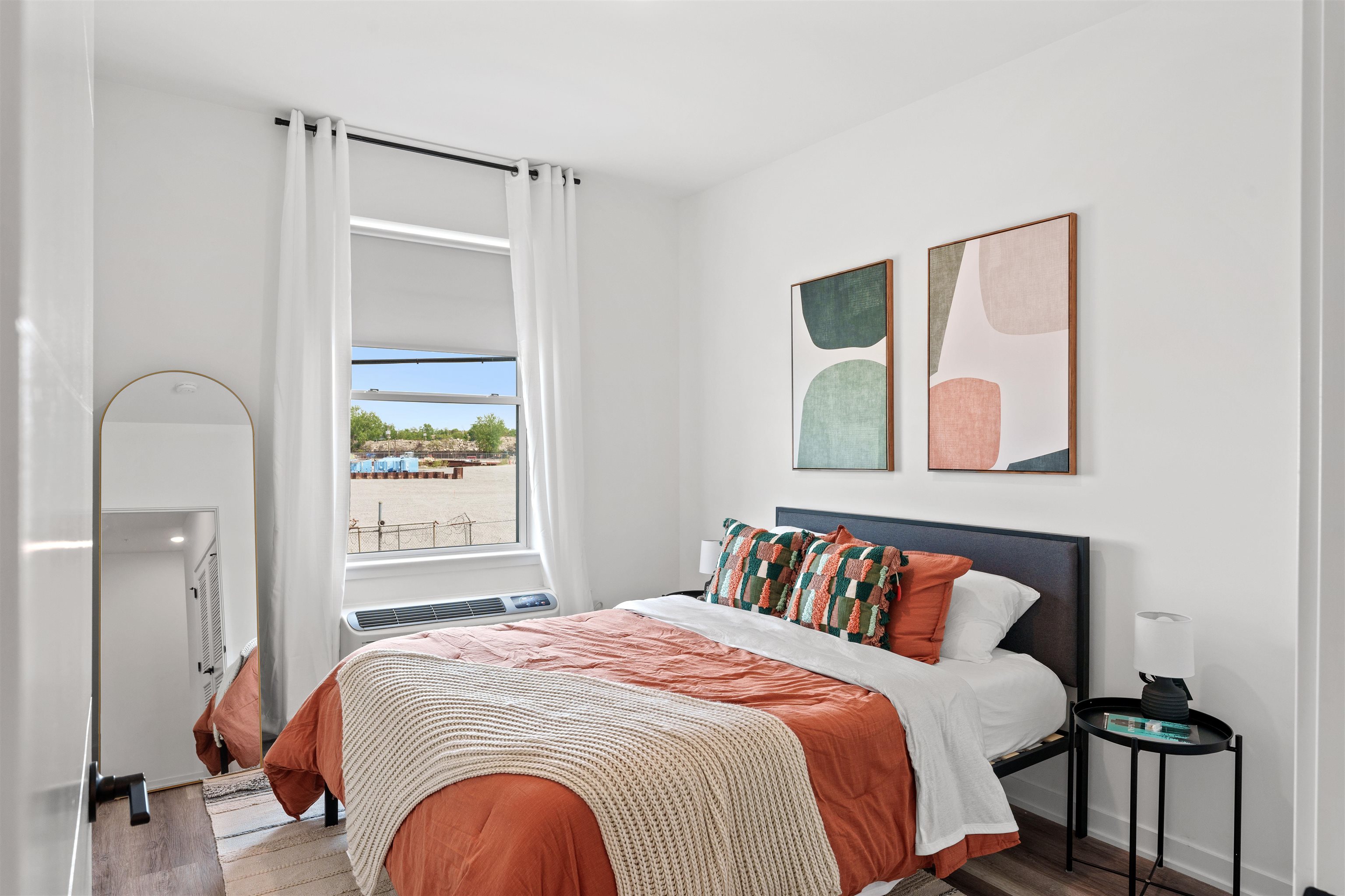 829 GARFIELD AVE Unit: 208