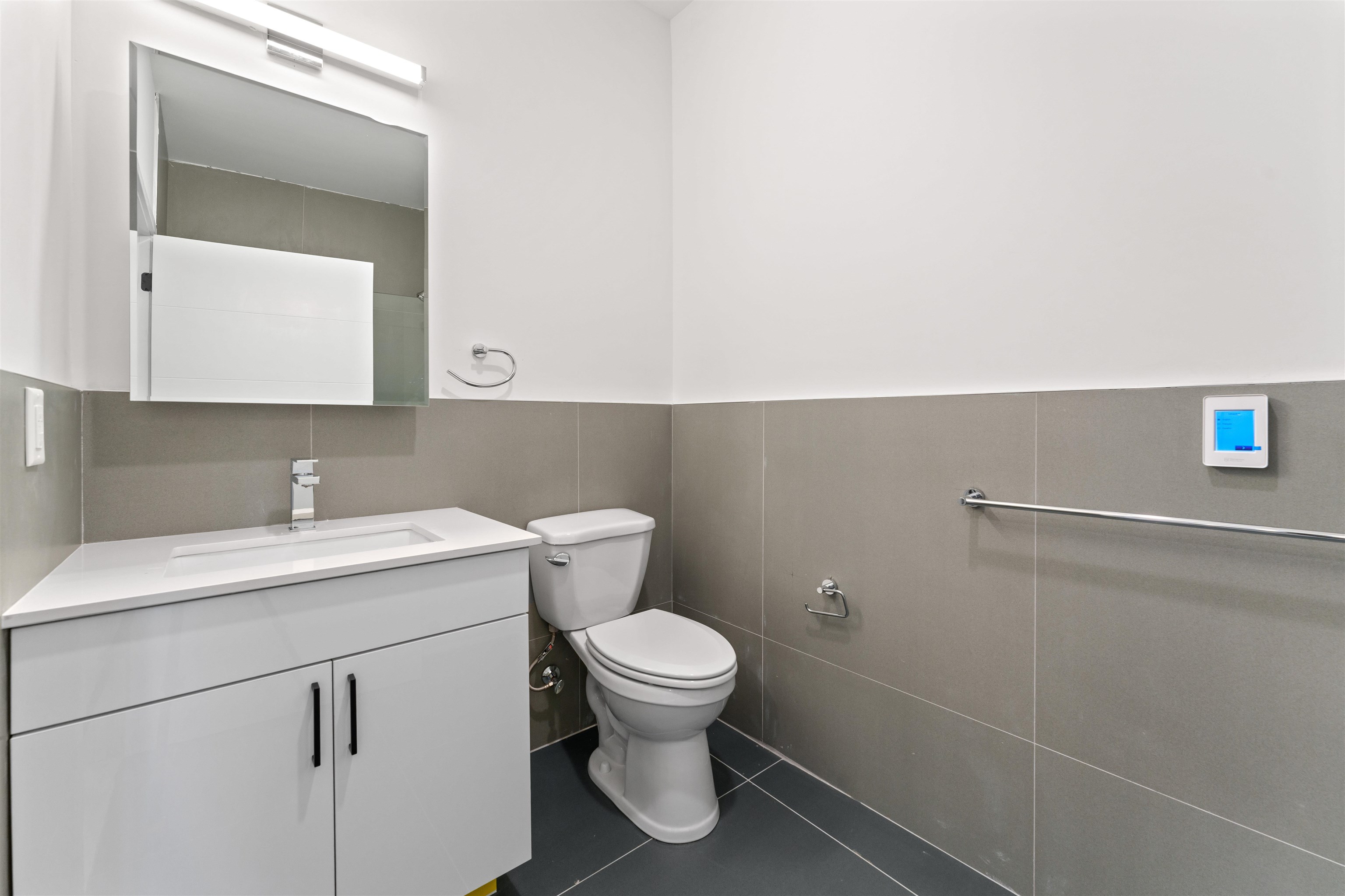 829 GARFIELD AVE Unit: 208